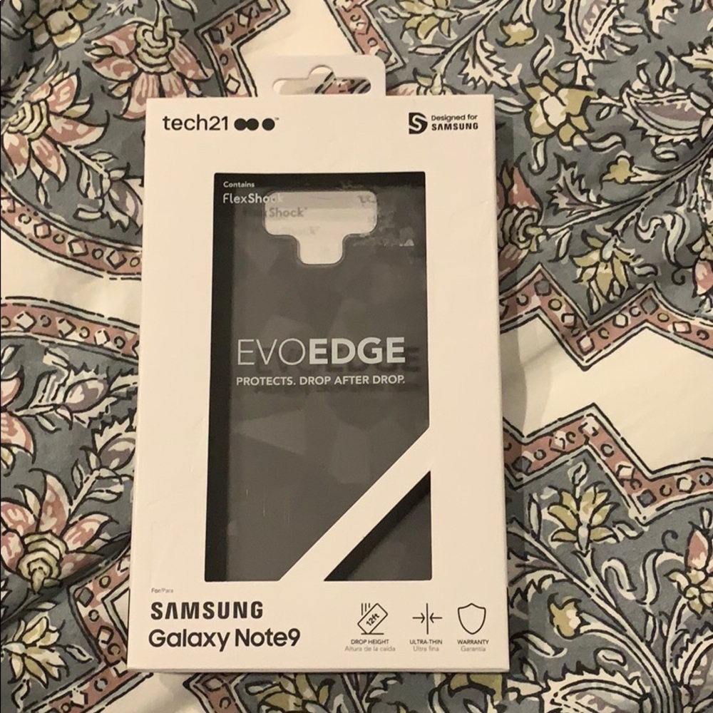 PHONE CASE